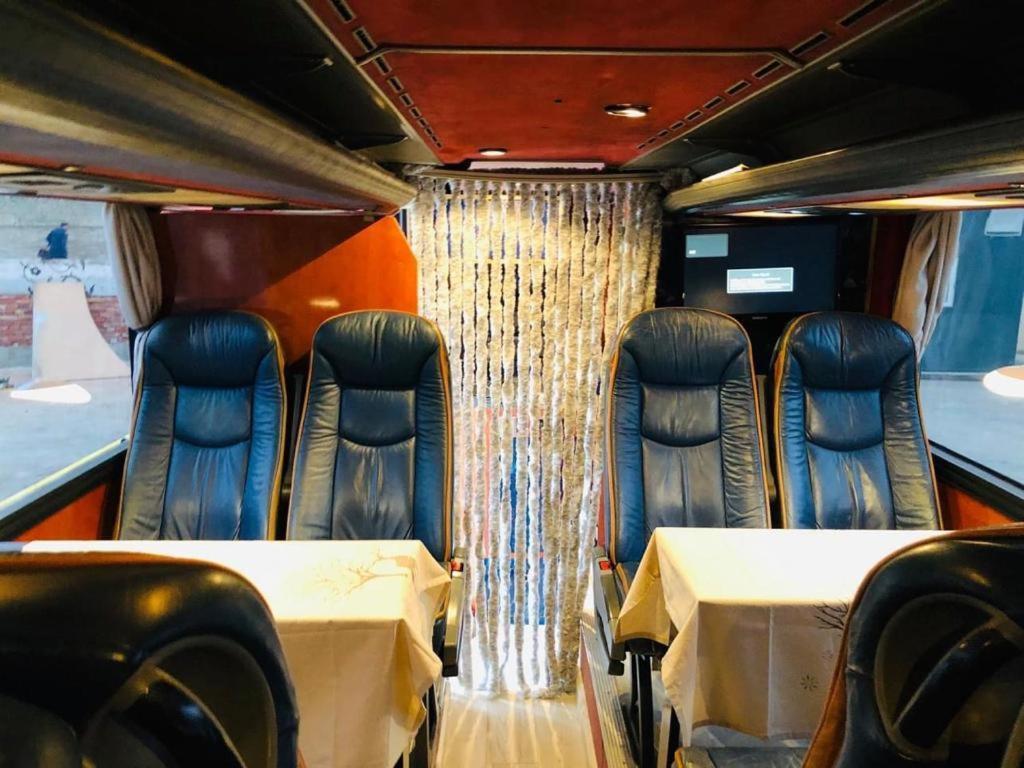 Urban Nightliner Hotel Tiranë Ngoại thất bức ảnh